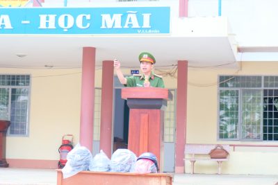 Buổi tuyên tuyền phòng chống ma tuý, thuốc lá điện tử, bạo lực học đường và ý thức tham gia giao thông đối với cán bộ giáo viên và học sinh tại Trường THPT Krông Ana