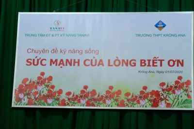 Hình ảnh buổi sinh hoạt kĩ năng sống “Sức mạnh của lòng biết ơn” của HS Trường THPT Krông Ana ngày 01/07/2020