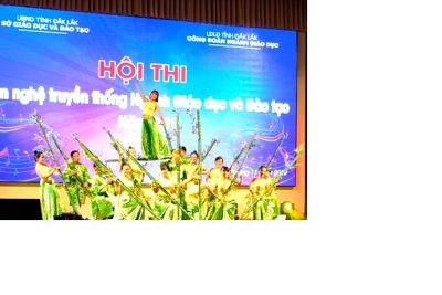 Tiết mục múa “Hồn tre Việt” Tập thể CBGV trường THPT Krông Ana 2019