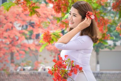 Người thầy đầu tiên (HS Lê Thị Thảo Linh, lớp 11A6, năm học 2019 – 2020)