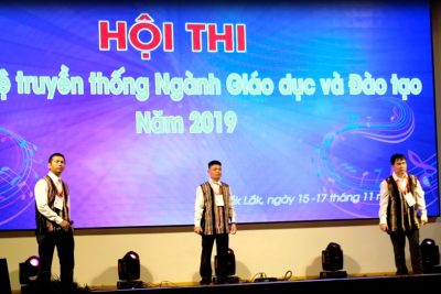 Tiết mục tam ca “Tình ca tây nguyên” THPT Krông Ana